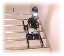 偵察用ロボット「SAKURA]　高放射線を伴う現場で、放射線の測定、映像を確認。
