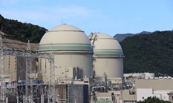 左から高浜３号機、４号機