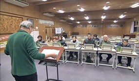 「混声合唱団　四季」の活動の様子