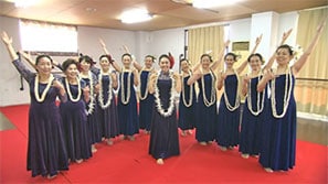 Ｈｏａｌｏｈａ　Ｈｕｌａ　Ｓｔｕｄｉｏ（ホアロハ フラ スタジオ）」の活動の様子