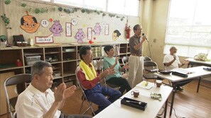 「西津やうちのシルバーカフェ『いぶし銀の会』」の活動の様子