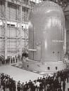 原子炉格納容器の耐震実験[出展:（財）原子力発電技術機構］