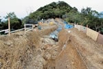 １、２号炉背面山頂トレンチの調査状況（東側）