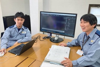 再生可能エネルギー事業本部 水力エンジニアリングセンター 丸山・笠置発電所改良工事所　土木／別所 謙　電気／大嶋慶一