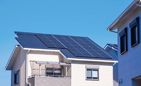 パワーコンディショナや蓄電池システムを手掛ける