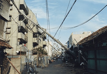 阪神・淡路大震災発生