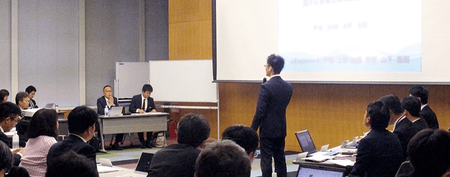 CLP IIIプログラムでの経営幹部へのプレゼンテーション