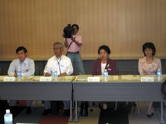 宮村委員、宮崎委員、政野委員、篠崎委員（左から）