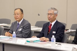 大森委員長、宮崎副委員長(左から)