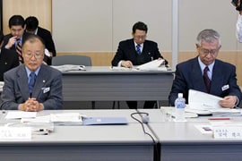 大森委員長、宮崎副委員長(左から)