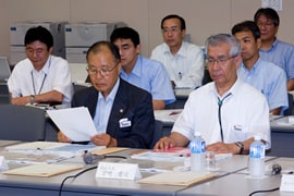 大森委員長、宮崎副委員長(左から)