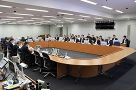 第１０回原子力安全検証委員会の様子