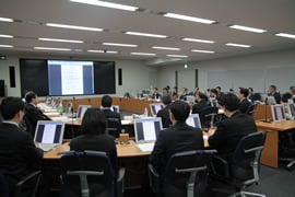 原子力安全検証委員会の様子