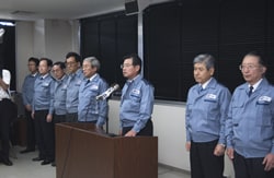 社員への訓示を行う社長・森詳介（8月9日）