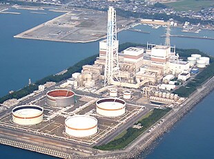 日本で初めて人工島に造られた御坊発電所 日本で初めて人工島に造られた御坊発電所