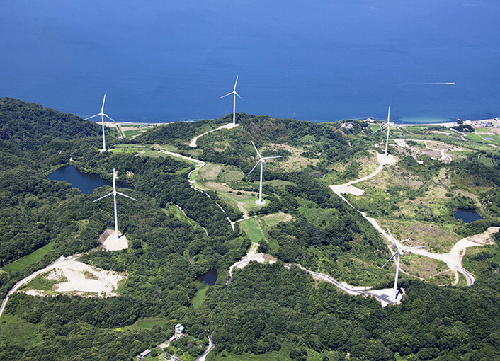 上空から撮影した淡路風力発電所