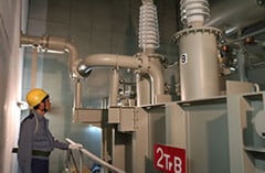 Mr. Nagai is one of the architect engineers, who are specialized in building construction, accounting for only 1% of approximately 22,000 KEPCO's employees. 