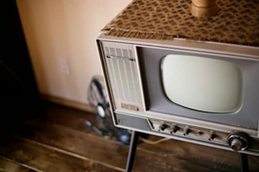 テレビにいろんな色がうつるのはどうして?