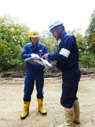 協力会社の方との打合せ