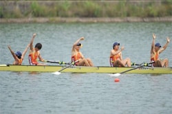 舵手付フォア（左から：中嶋、田中、河下、長田、鹿谷）