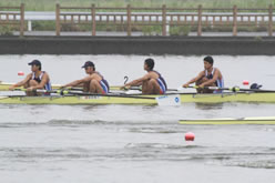 ＜舵手付フォア＞左から：長田、河下、田中、加茂、中嶋