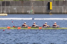 女子クォドルプル3位：右から　清水、高野、川村、上村