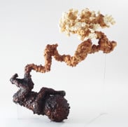 「es」　95×100×65cm